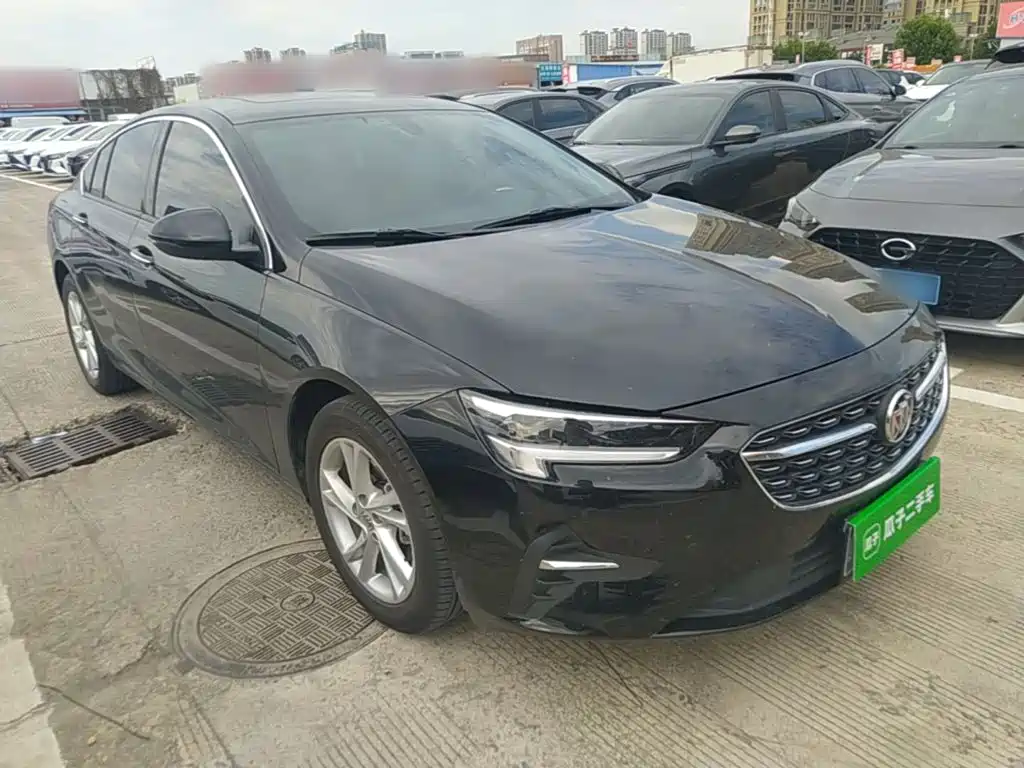 Photo 4 - Buick Regal