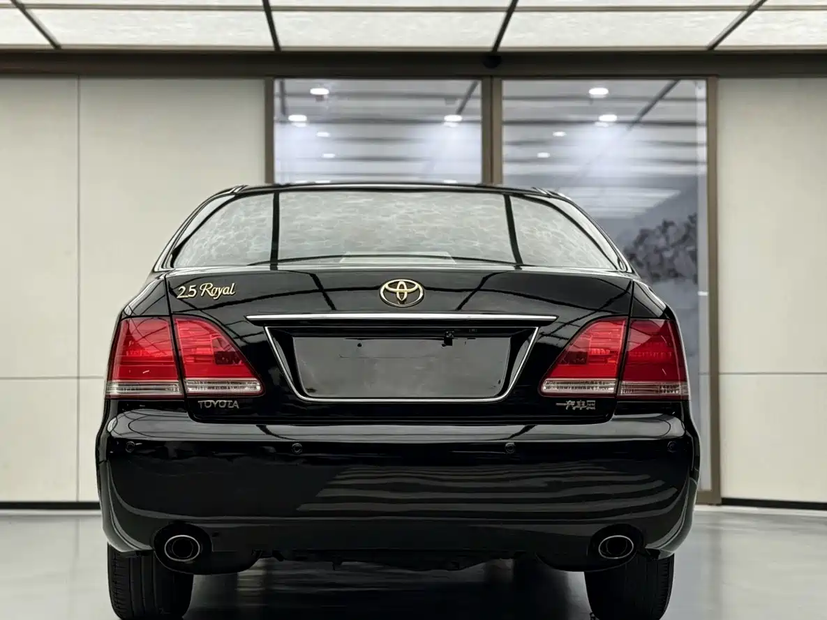 Toyota Crown 2007 2.5L Royal Special Edition фото 17