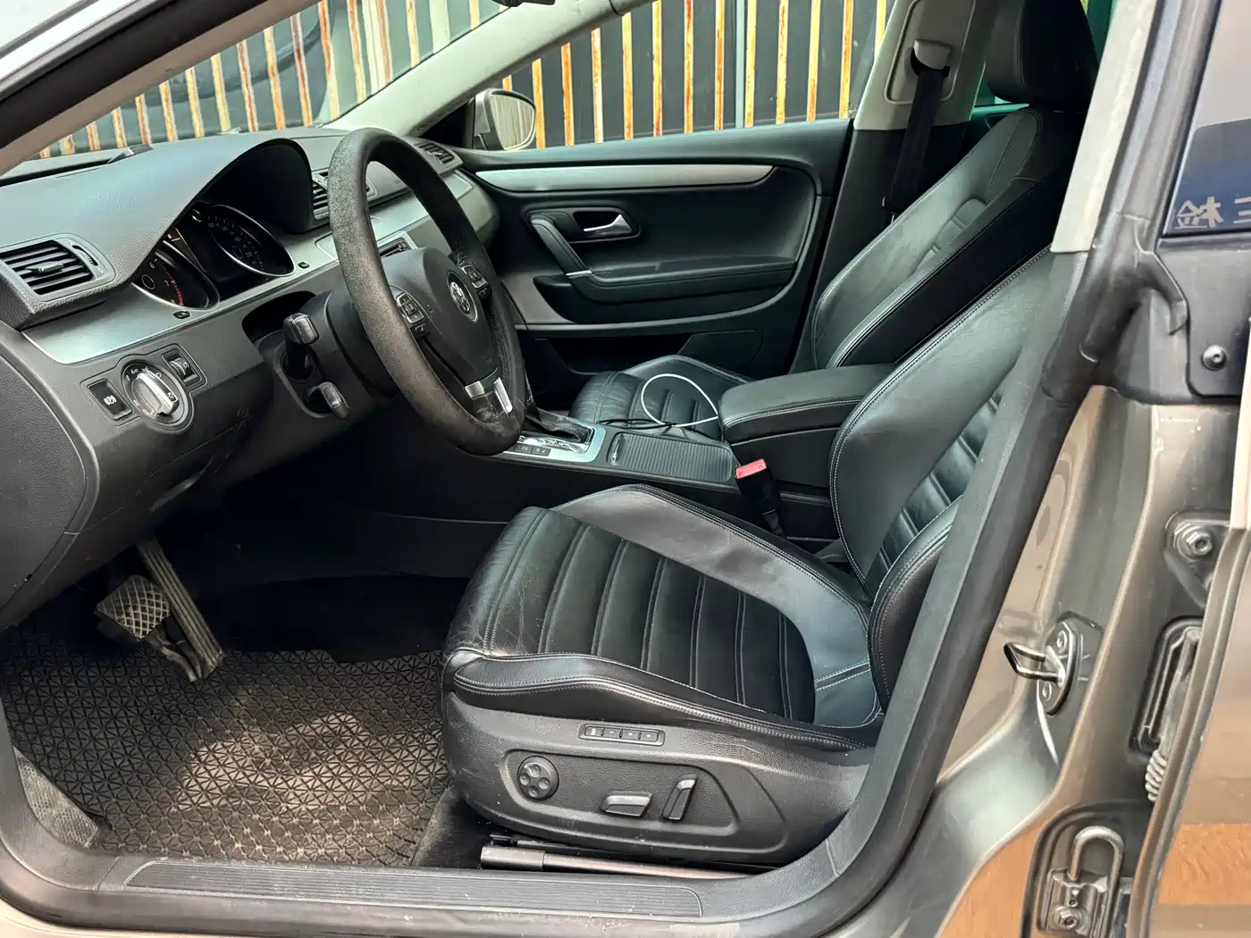 Volkswagen CC 2009 3.6FSI Top Edition фото 6