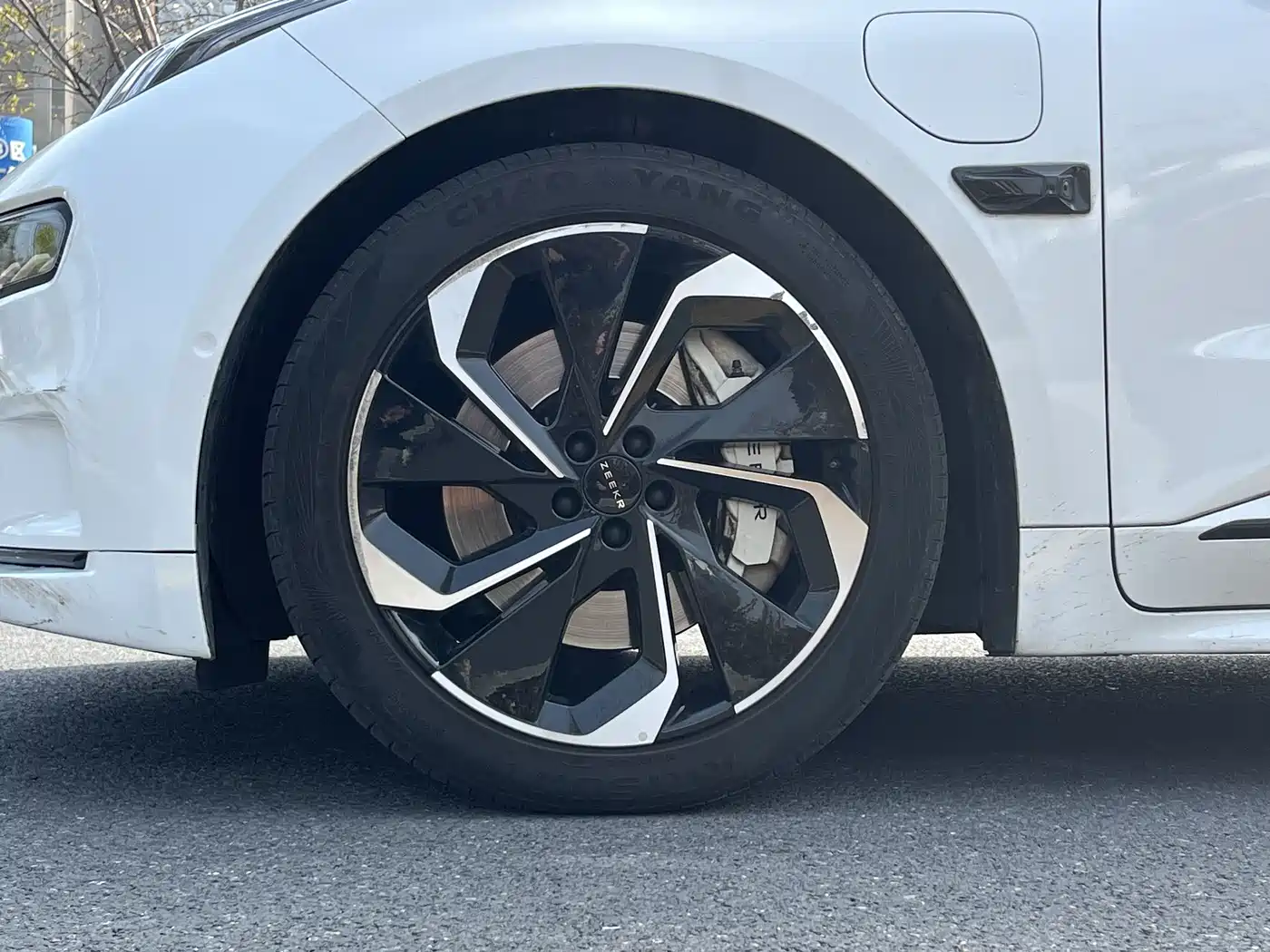 ZEEKR EXTREME KRYPTON 001