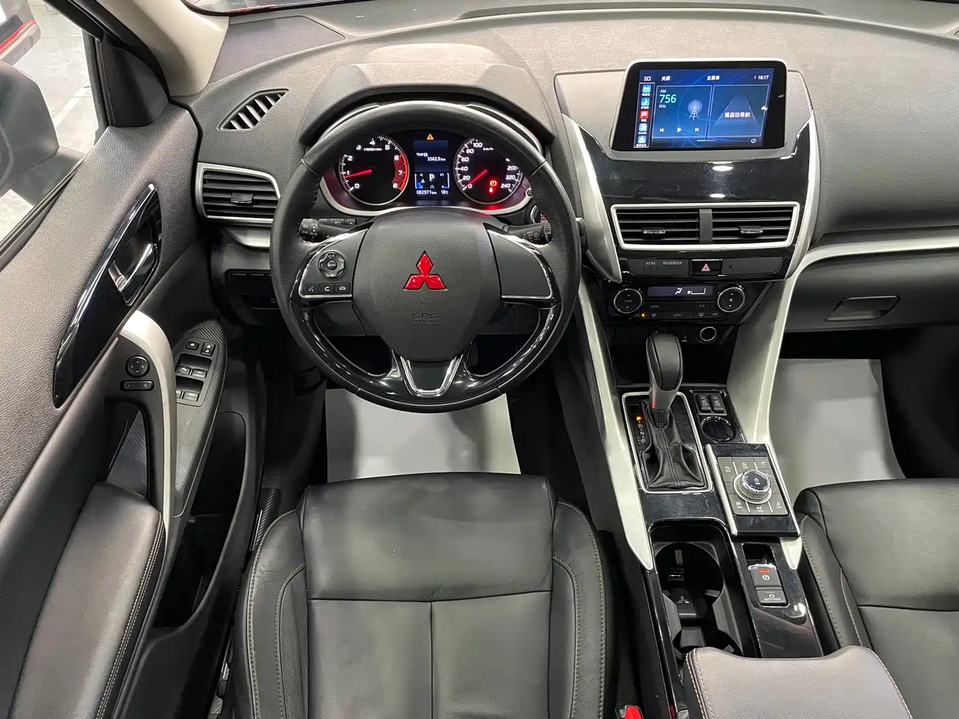 Mitsubishi Eclipse Cross 2019 1.5T CVT 2WD Dream Edition China VI фото 11