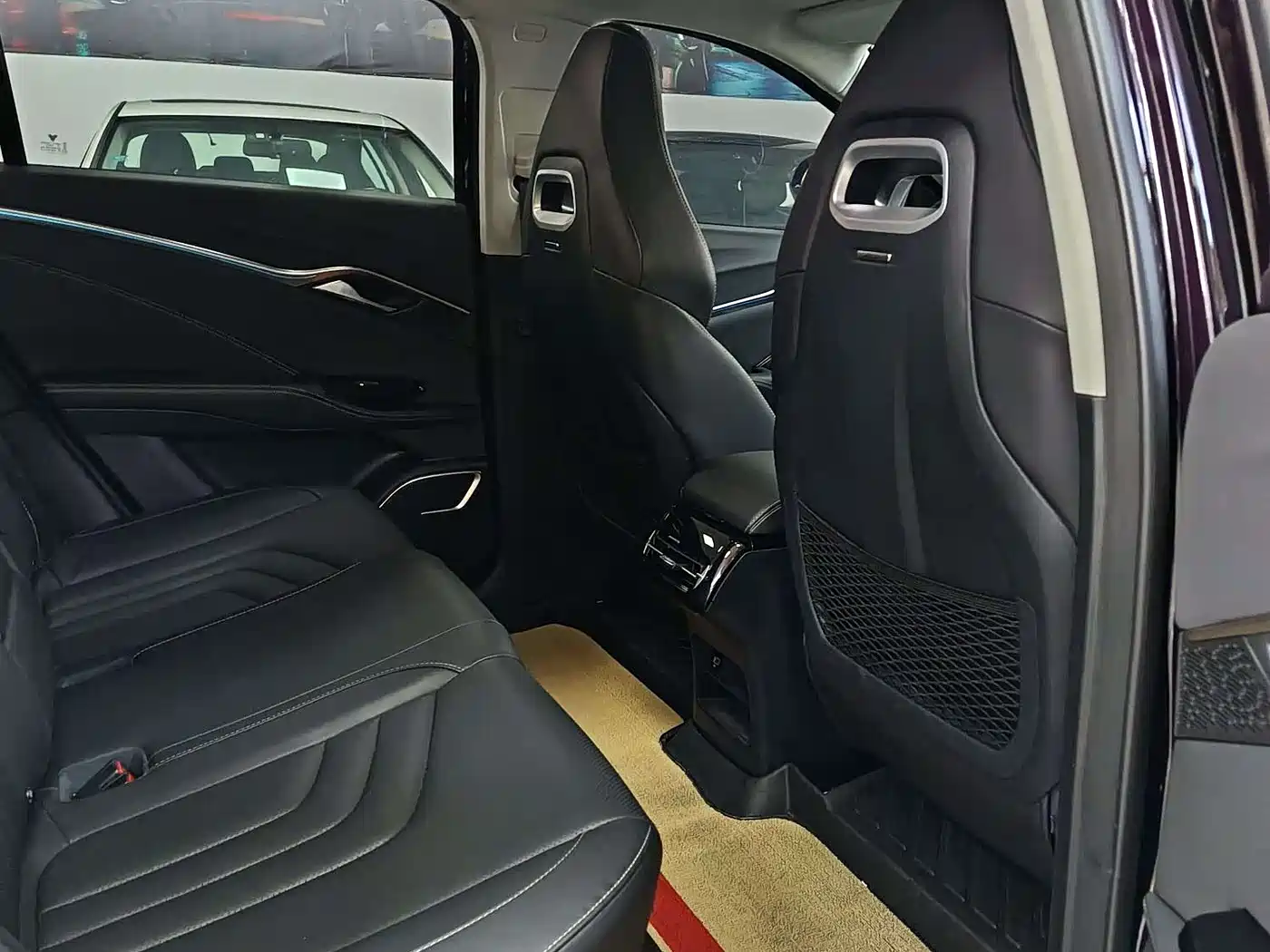 NEZHA AUTOMOBILE NEZHA U