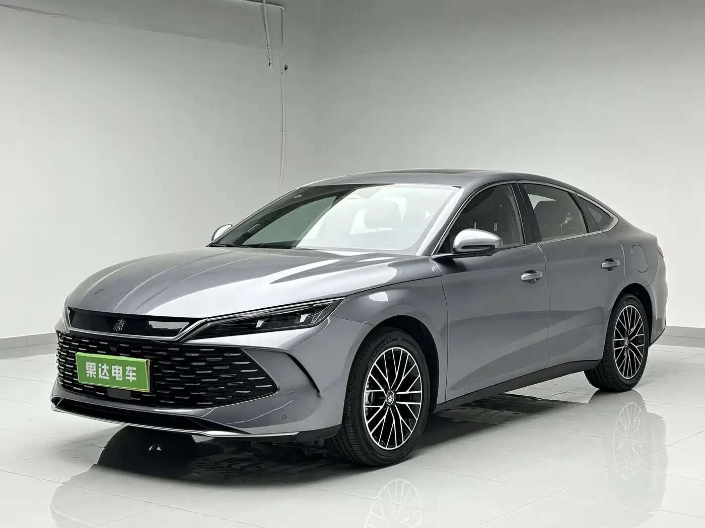 BYD Qin L 2024 DM-i 120KM Excellence Model