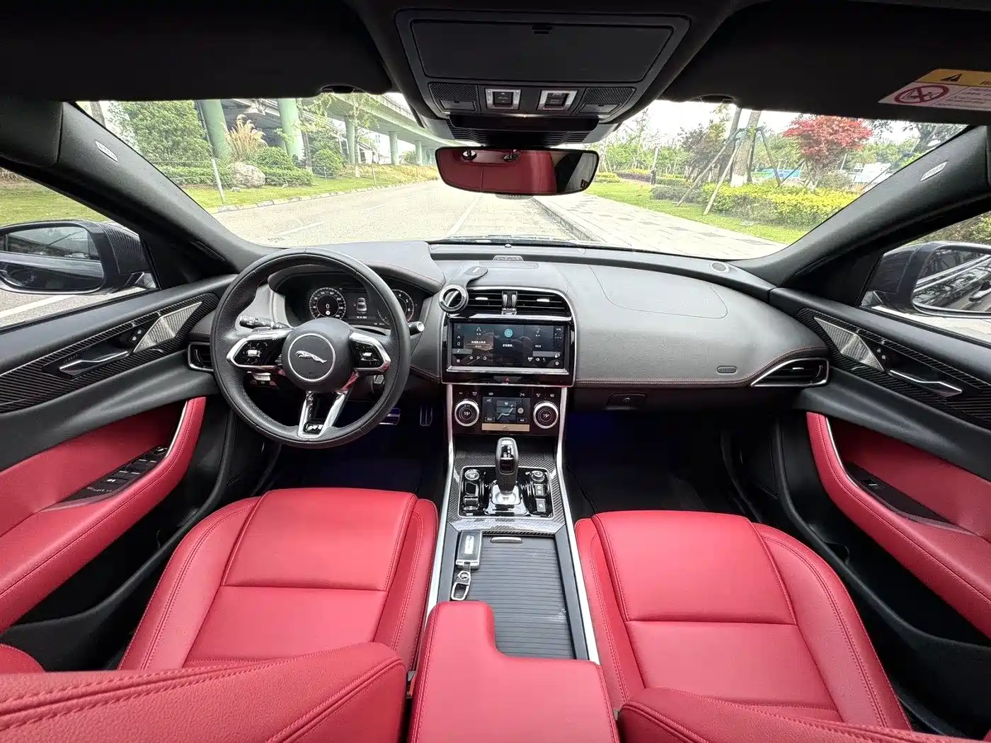 Jaguar XEL 2024 Model 2.0T 250PS R-DYNAMIC S Gloss Black Sport Edition фото 4