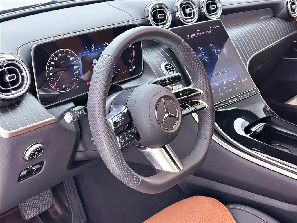 Mercedes-Benz GLC 2023 Facelift GLC 260 L 4MATIC Luxury 5-Seater фото 17