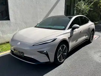 Roewe F7