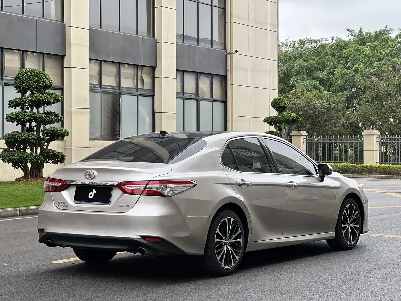 Toyota Camry 2018 2.5Q Flagship Edition фото 23