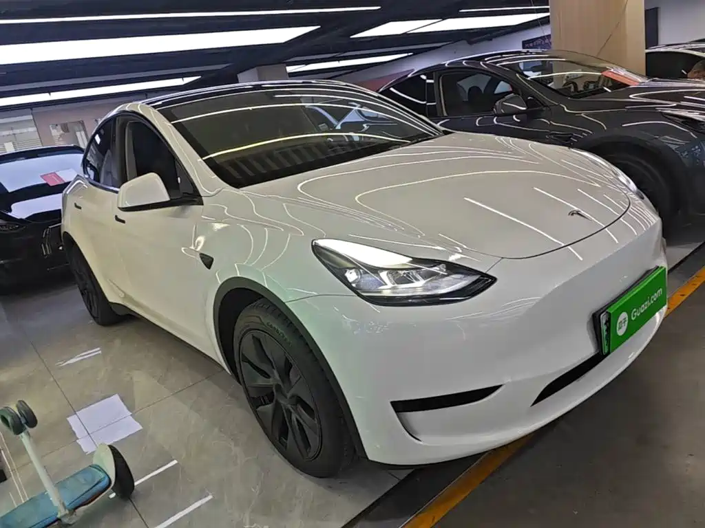 Фото 4 - Tesla Model Y