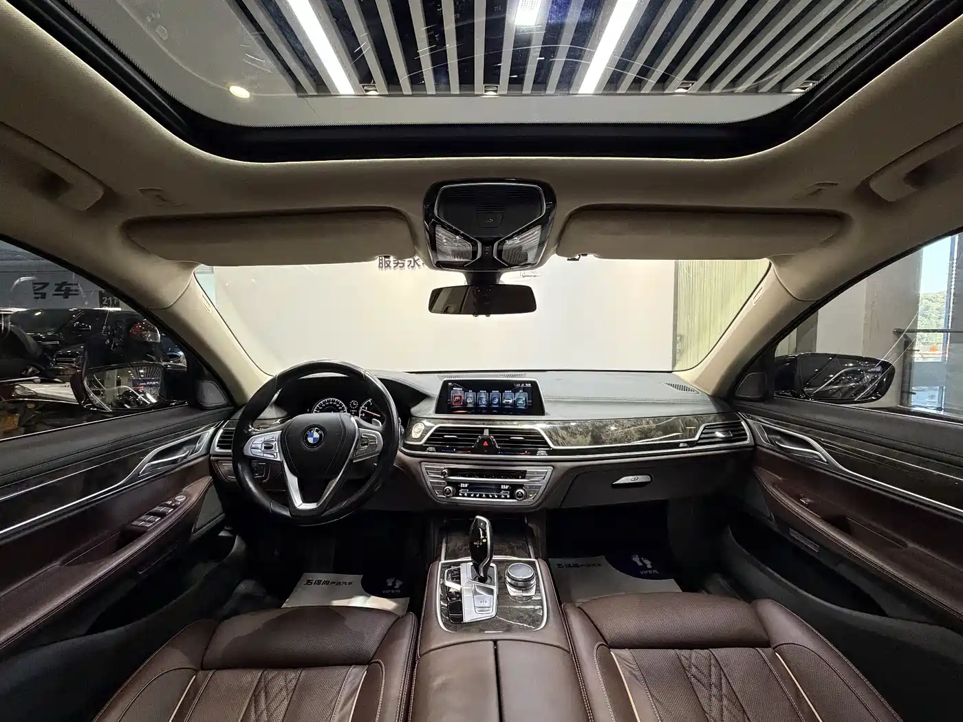 BMW 7 Series 2016 740Li Leading Edition фото 18