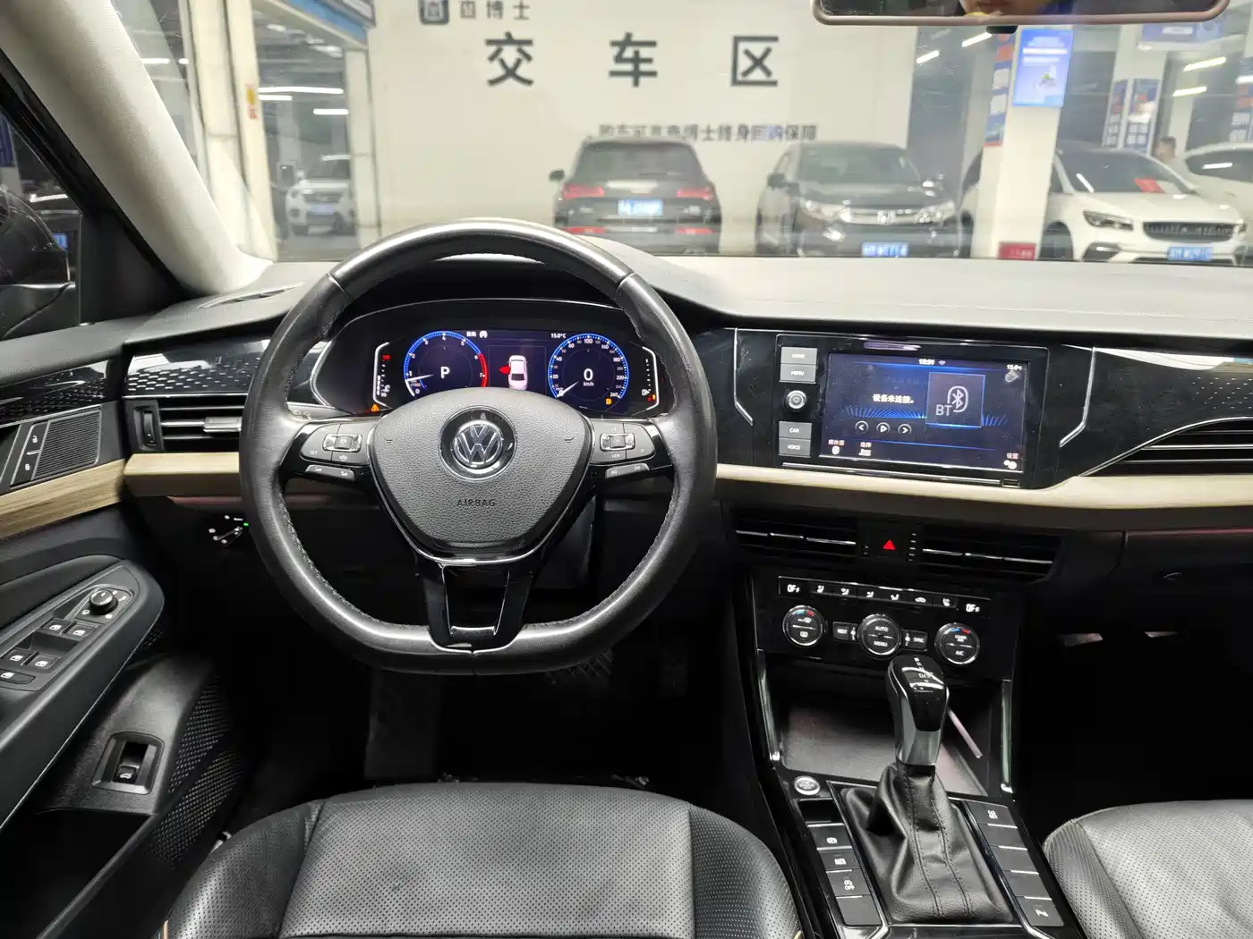 Volkswagen Passat 2019 330TSI Luxury Edition China VI фото 7