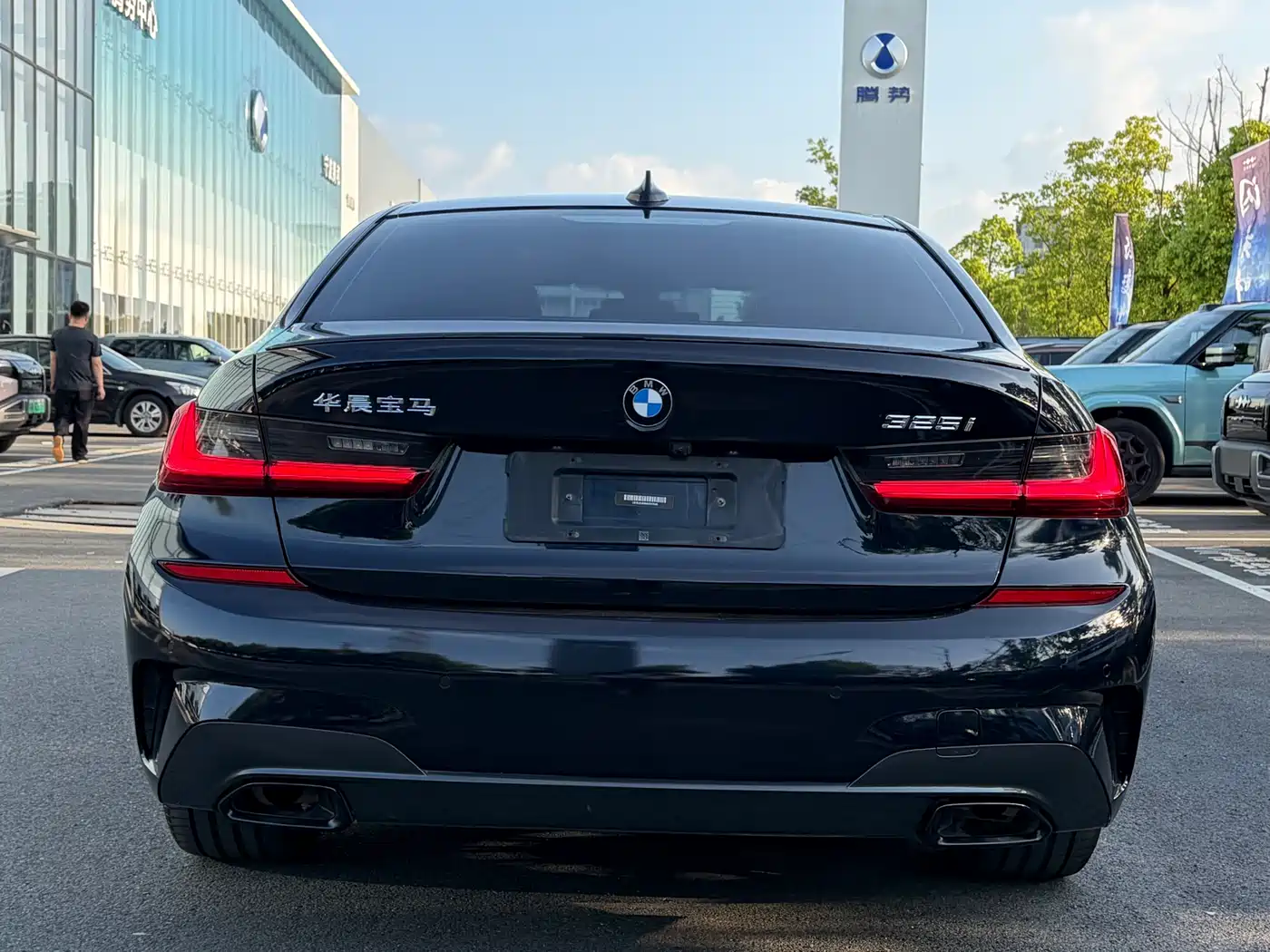 BMW 3 Series 2021 Second Facelift 325i M Sport Night Package фото 17