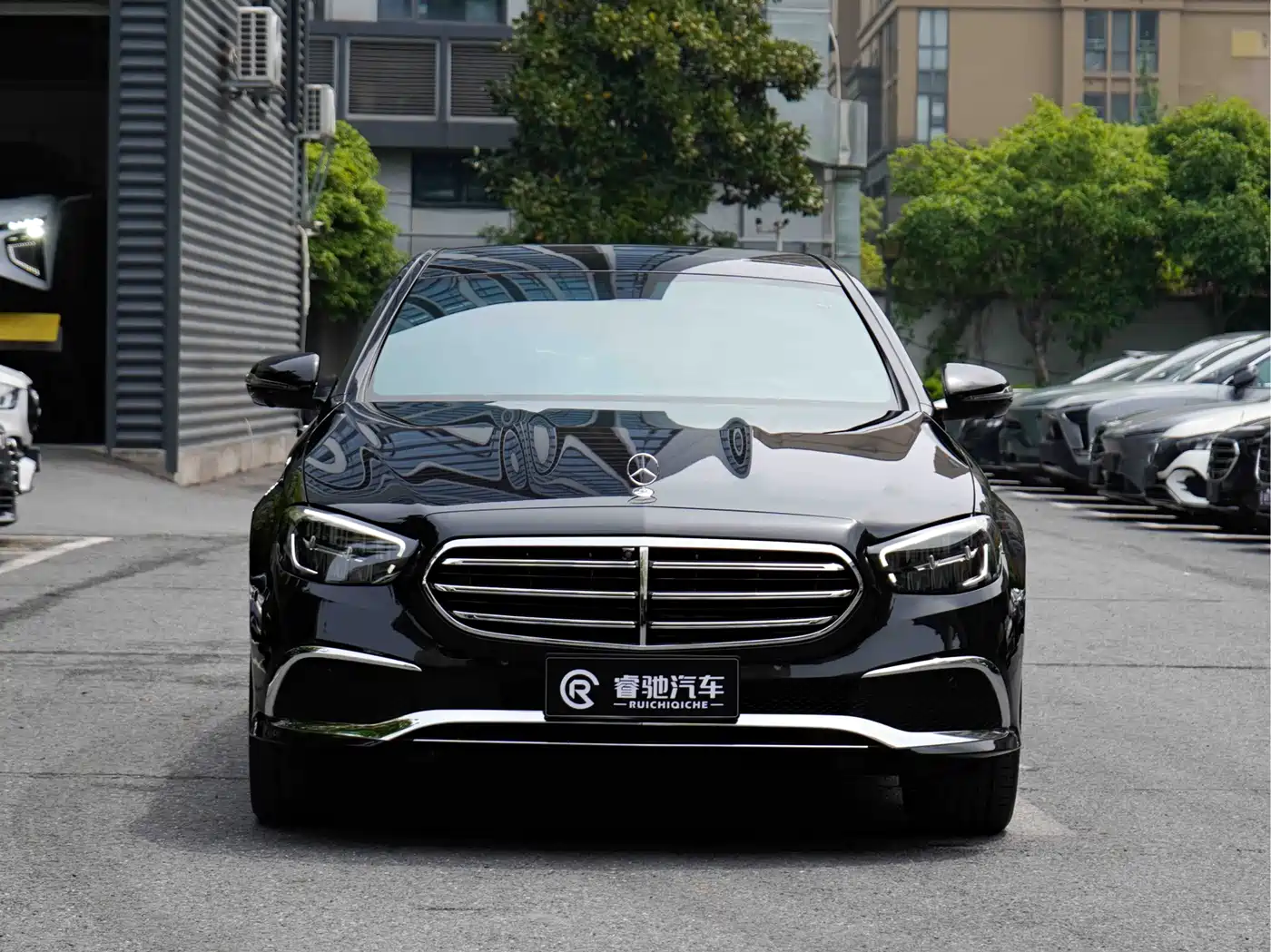 Mercedes-Benz E-Class 2023 E 300 L Sport Luxury фото 2