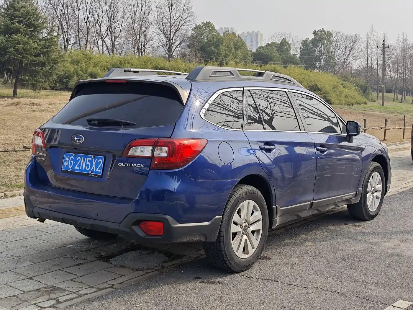 Subaru Outback 2016 2.5i Luxury Navigation Edition фото 16