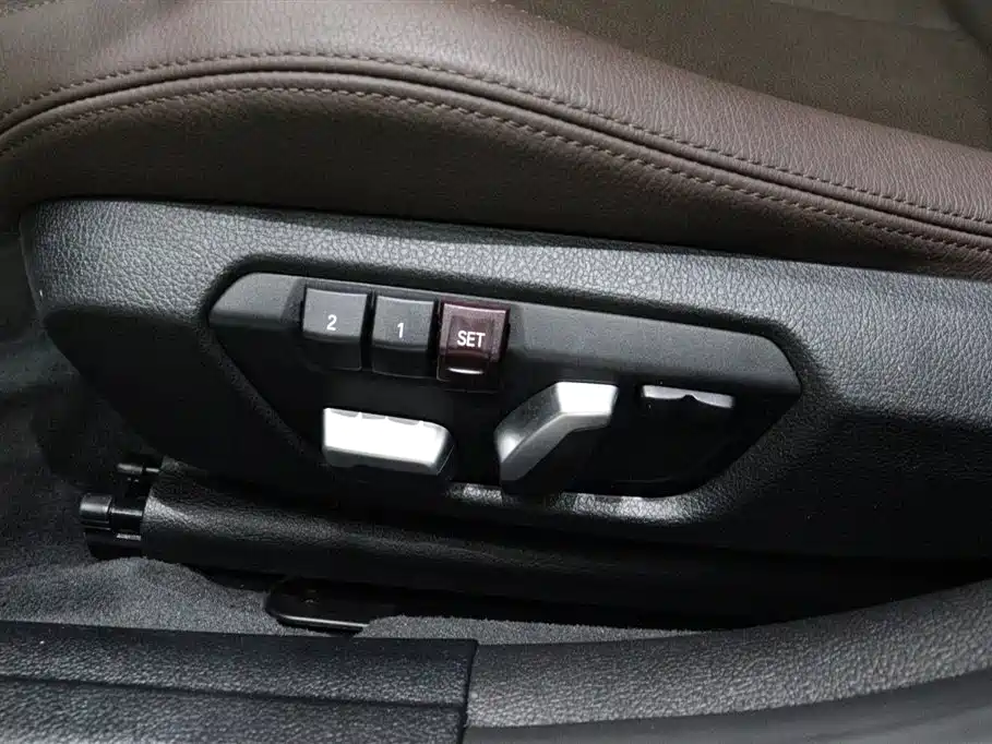 BMW 3 Series 2018 320Li Fashion Style фото 21