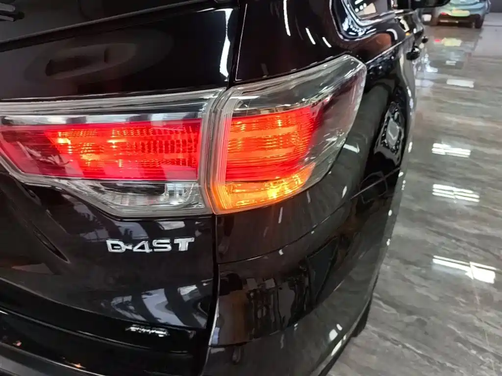 Toyota Highlander 2017 2.0T 4WD Elite 7-Seater фото 8