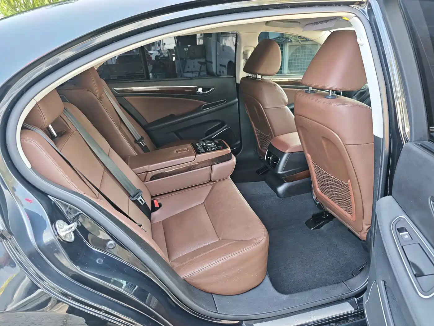 Hongqi H7 2017 2015 2.0T Luxury