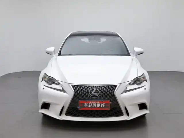 Lexus IS 2015 200t F SPORT — фото 3