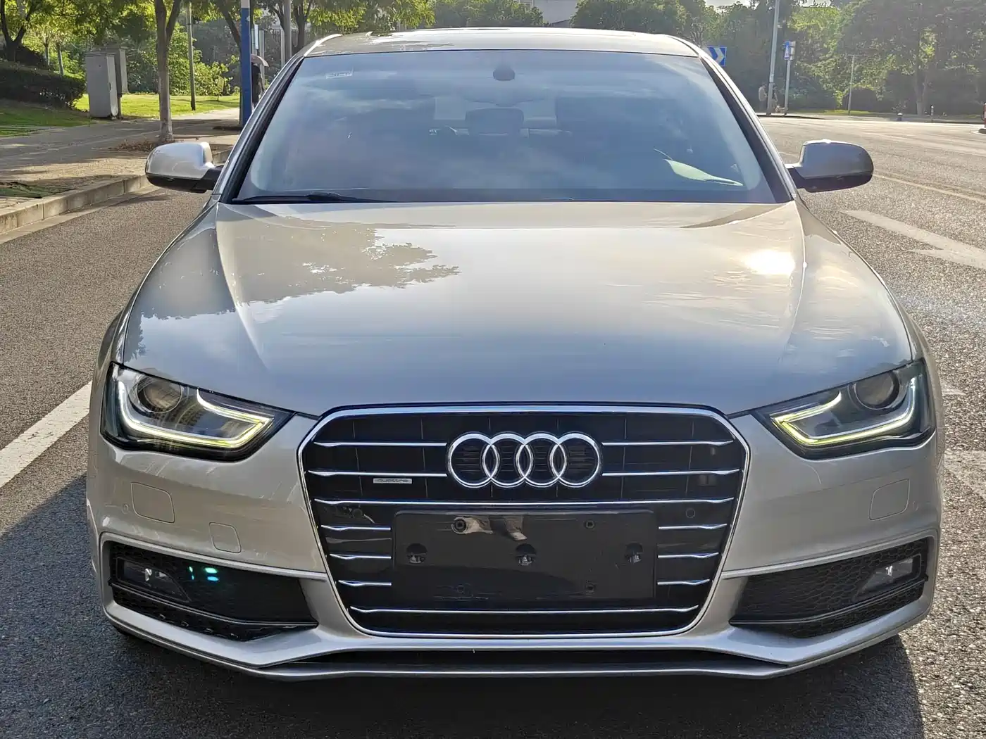 Фото 2 - Audi A4L