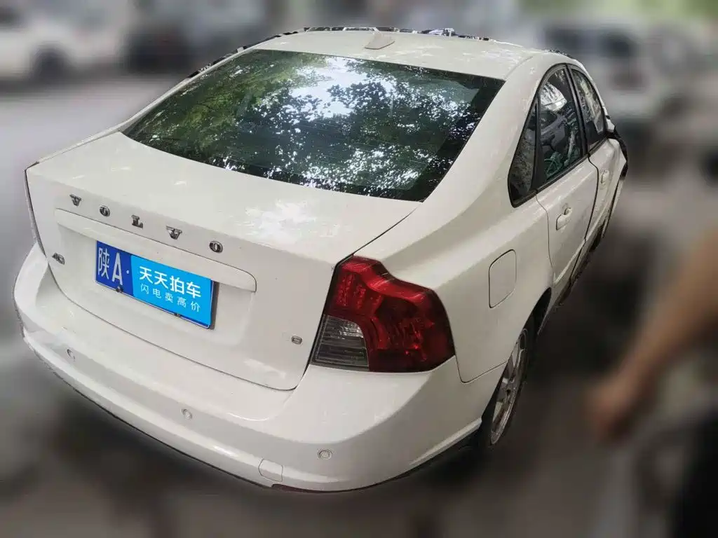 2010 Volvo S40