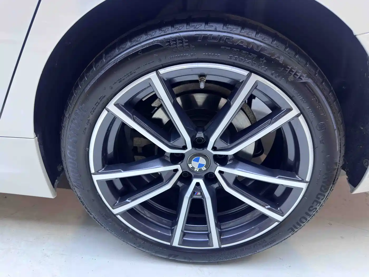 BMW 3 Series 2023 320Li M Sport Package фото 16