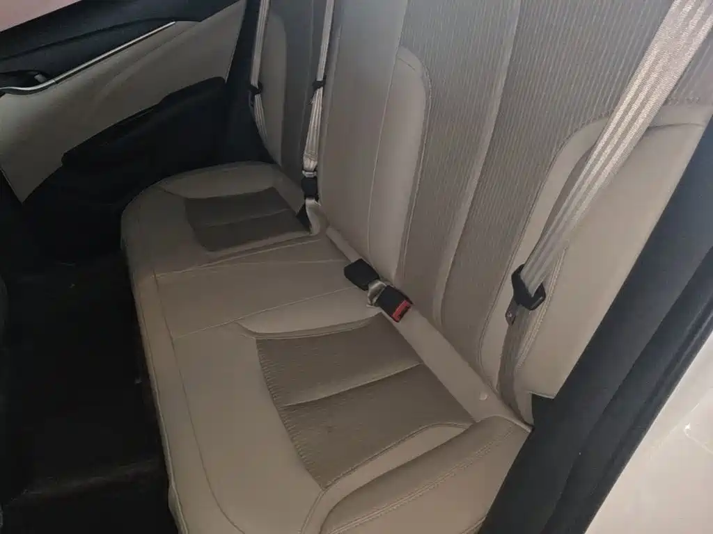 Фото 17 - Buick Excelle