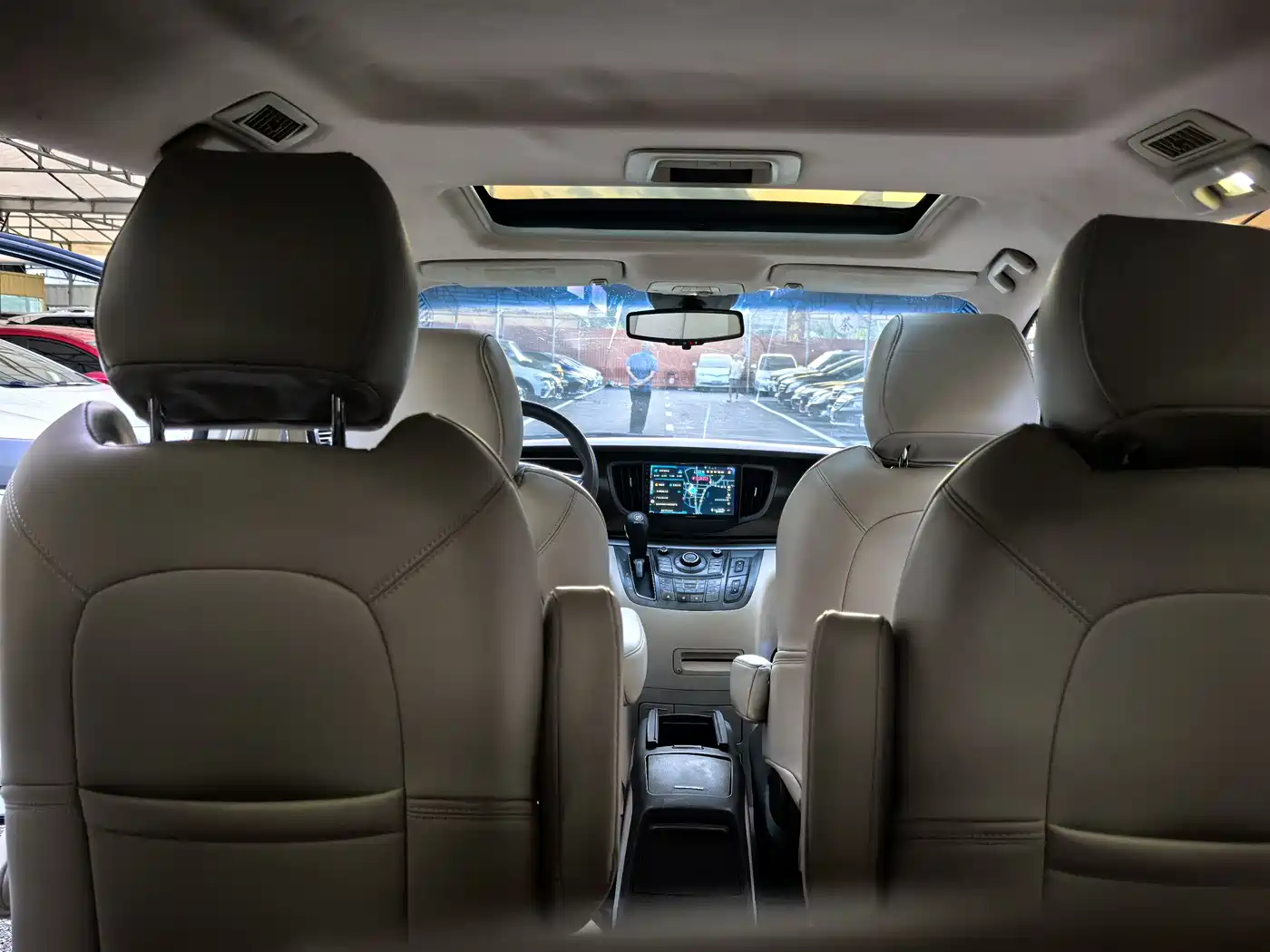 Buick GL8 2011 2.4L LT Luxury Business Executive фото 16