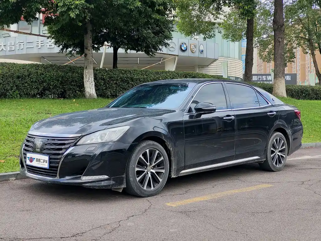 2019 Toyota Crown