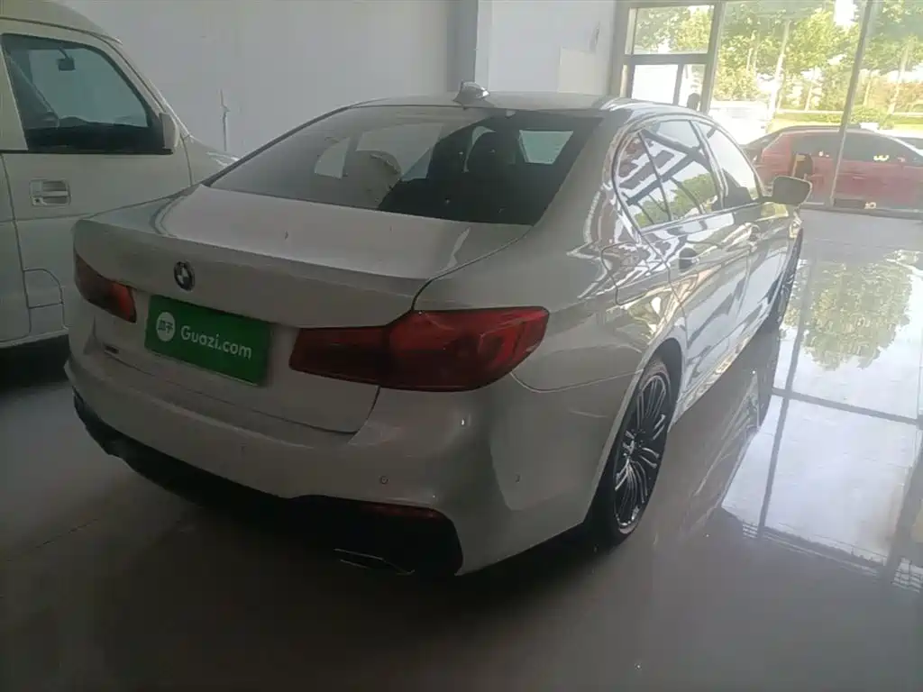 BMW 5 Series 2018 525Li M Sport Package фото 7