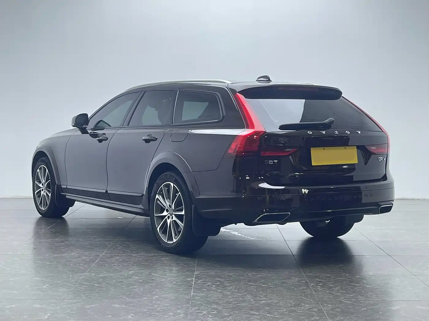Volvo V90 2019 2017 Cross Country T5 AWD Smart Edition