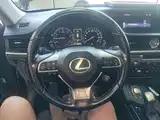 Фото 11 - Lexus ES