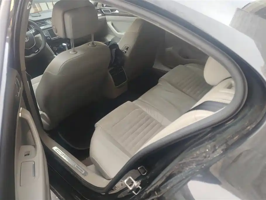 Volkswagen Magotan 2017 380TSI DSG Luxury фото 11