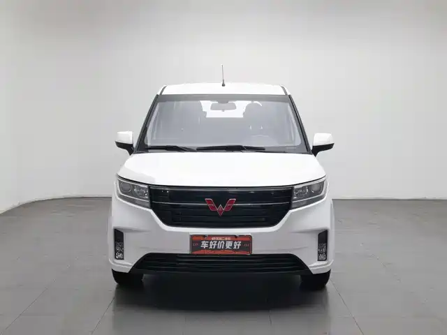 Wuling Motors Wuling Hongguang PLUS 2019 1.5T Manual Luxury 7-seater — фото 3