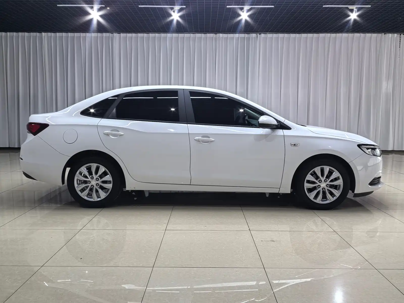 Фото 7 - Buick Excelle