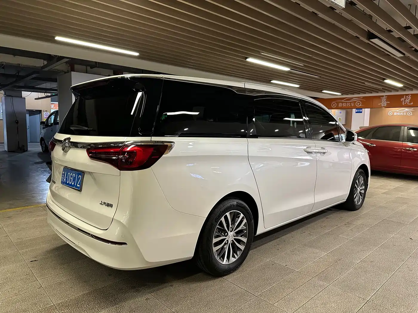 Buick GL8 2021 ES Landlord 653T Comfort фото 17