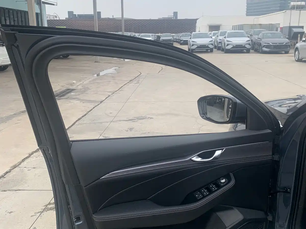 GEELY AUTOMOBILE XINGRUI