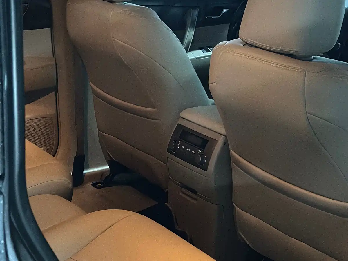 Toyota Highlander 2010 2009 2.7L 2WD 7-seater Luxury Edition