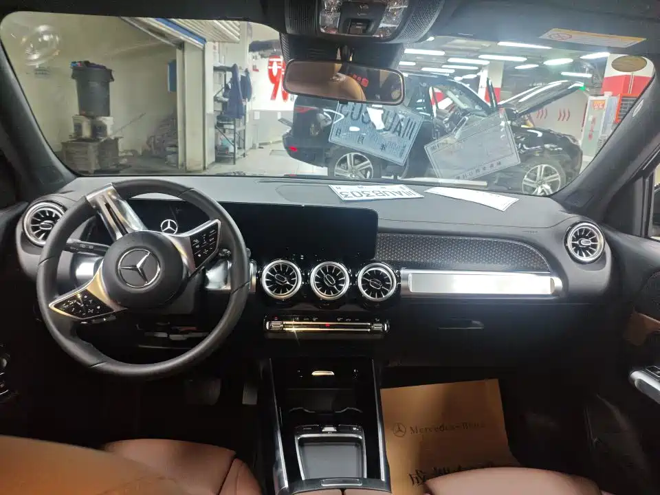 Фото 4 - Mercedes-Benz GLB