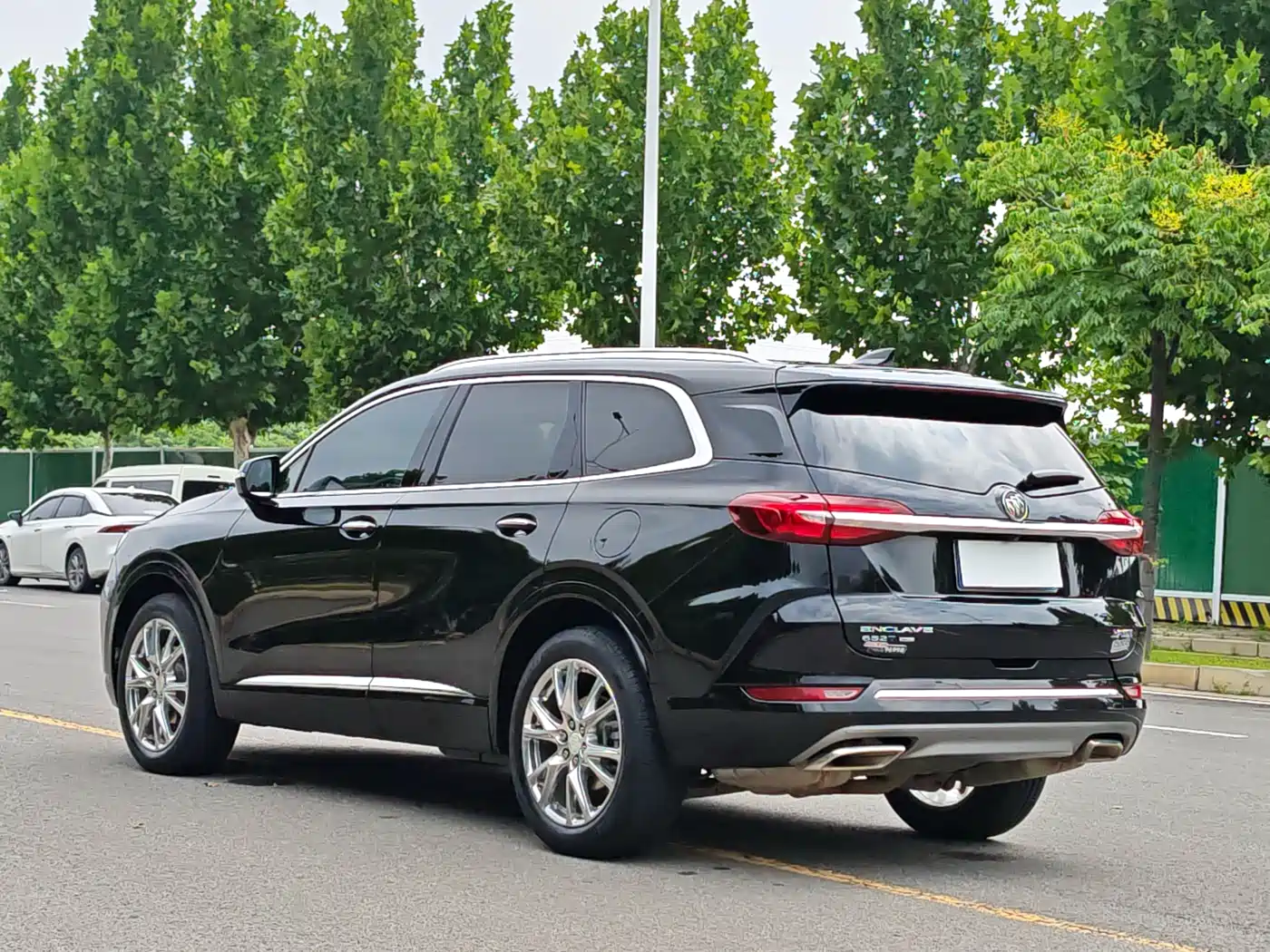 Фото 9 - Buick Enclave