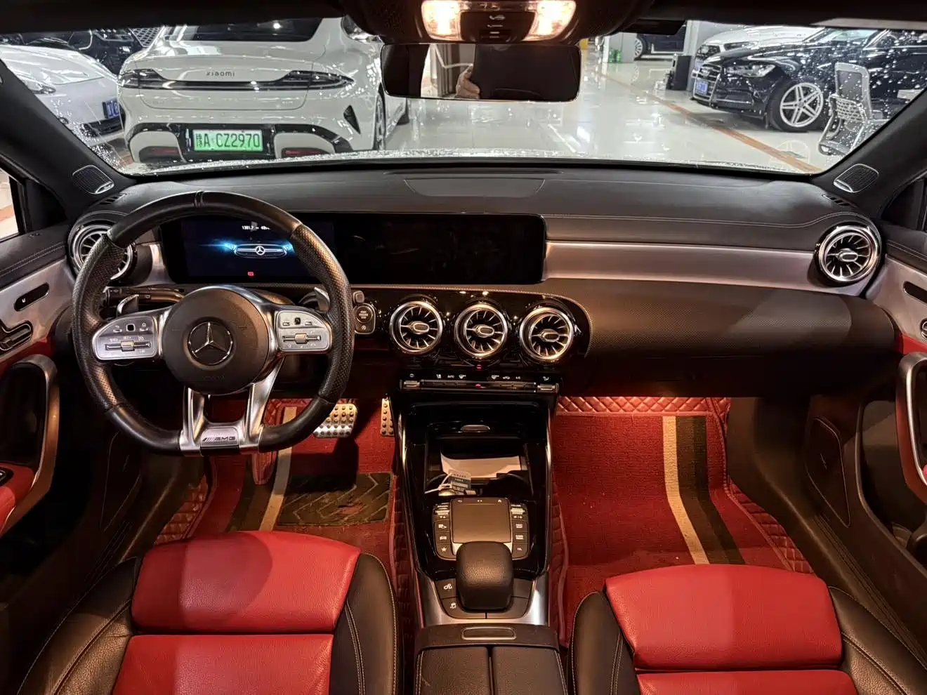 Mercedes-Benz A-Class AMG (Import) 2020 AMG A 35 4MATIC фото 8