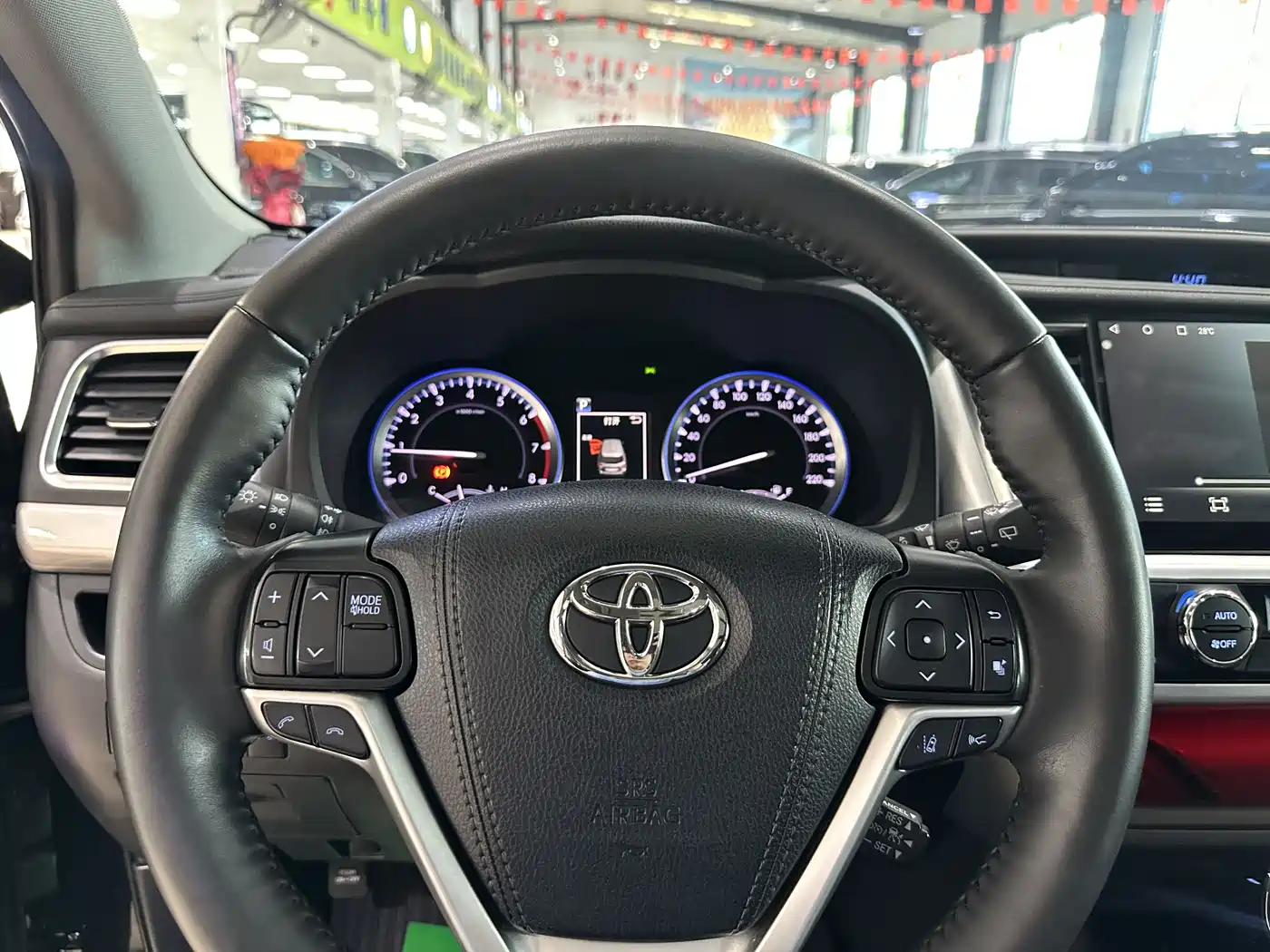 Toyota Highlander 2021 2.0T AWD Luxury 7-Seater фото 8