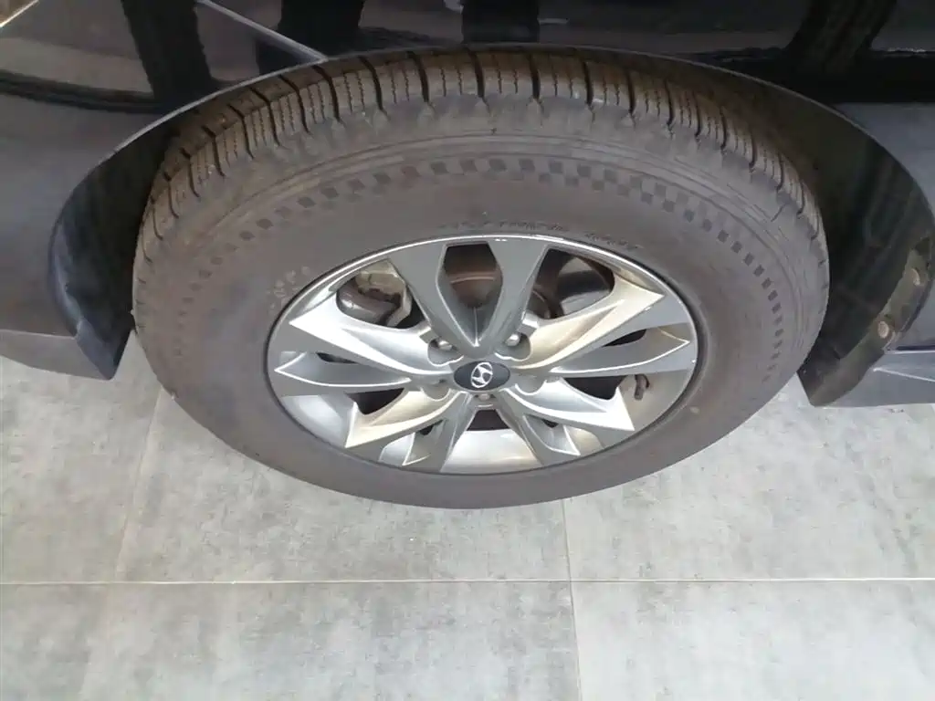 Hyundai Beijing Hyundai ix35 2015 2.0L Automatic 2WD Comfort China V фото 23