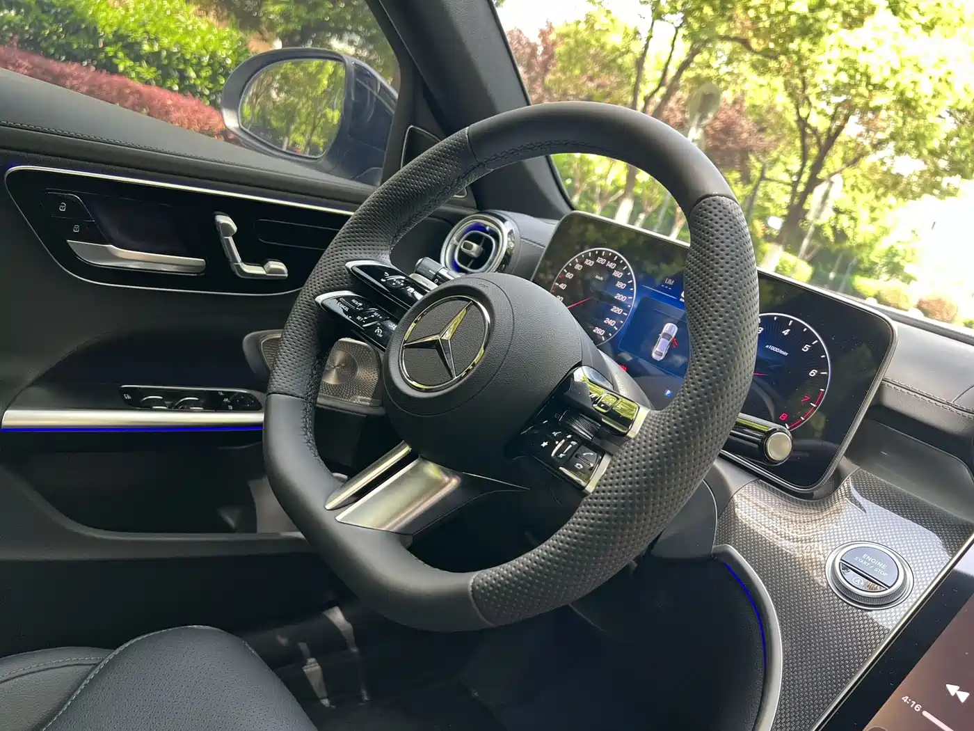 Mercedes-Benz C-Class 2025 C 260 L Night Sport Edition фото 26