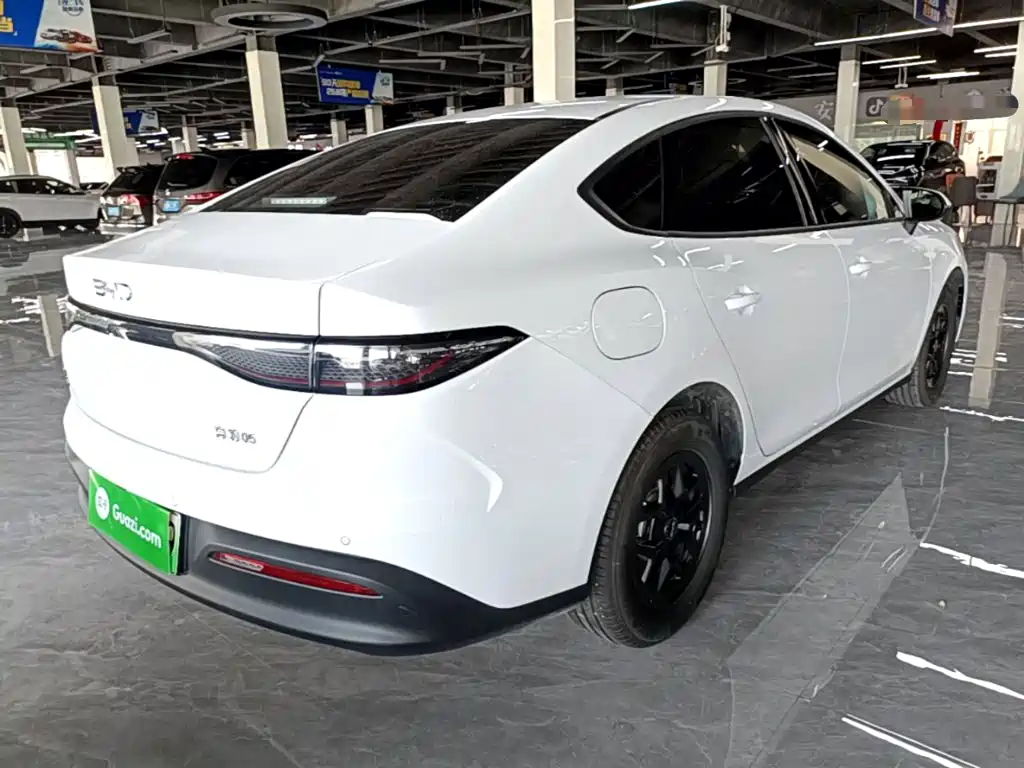 BYD Hai Bao 05 DM-i 2026 2026 DM-i 128KM Luxury