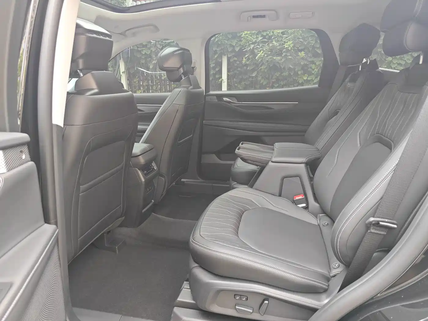 Ford Edge 2026 2025 Edge L 2.0T EcoBoost E Hybrid FWD 7-seater Luxury