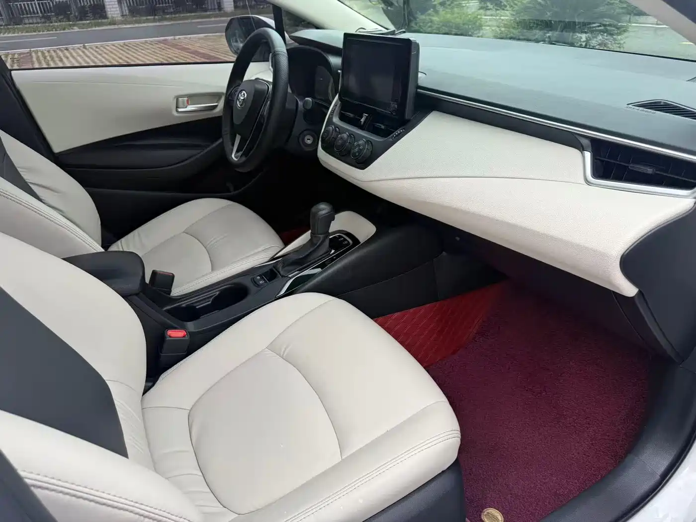 Toyota Corolla 2021 1.2T S-CVT Pioneer Edition фото 8