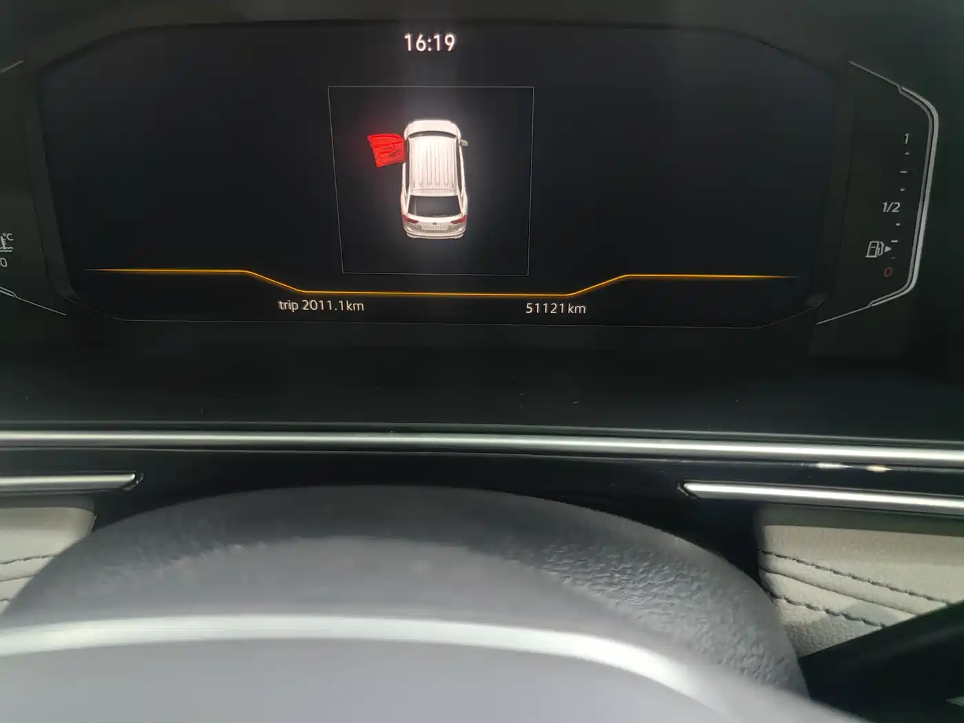 Volkswagen Tiguan L 2024 330TSI Automatic 2WD R-Line Premium Enjoyment Edition фото 7