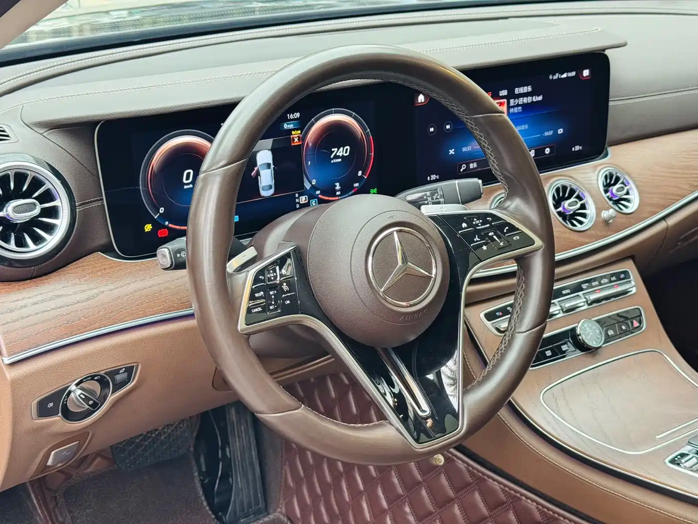 MERCEDES-BENZ E CLASS