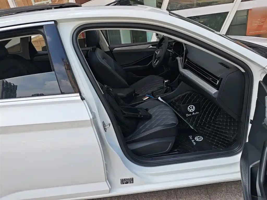 Volkswagen Sagitar 2023 Model Year 200TSI DSG Surpass Edition фото 24