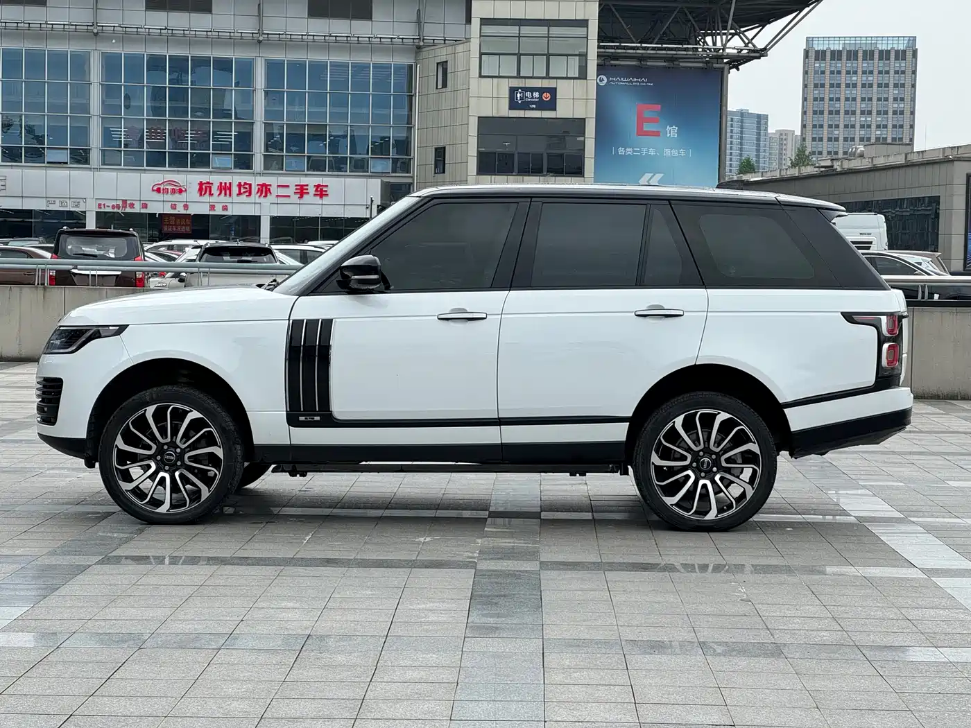 LAND ROVER RANGE ROVER