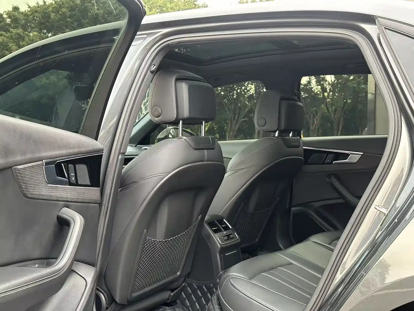 Audi A4L 2023 40 TFSI Luxury Sport фото 13